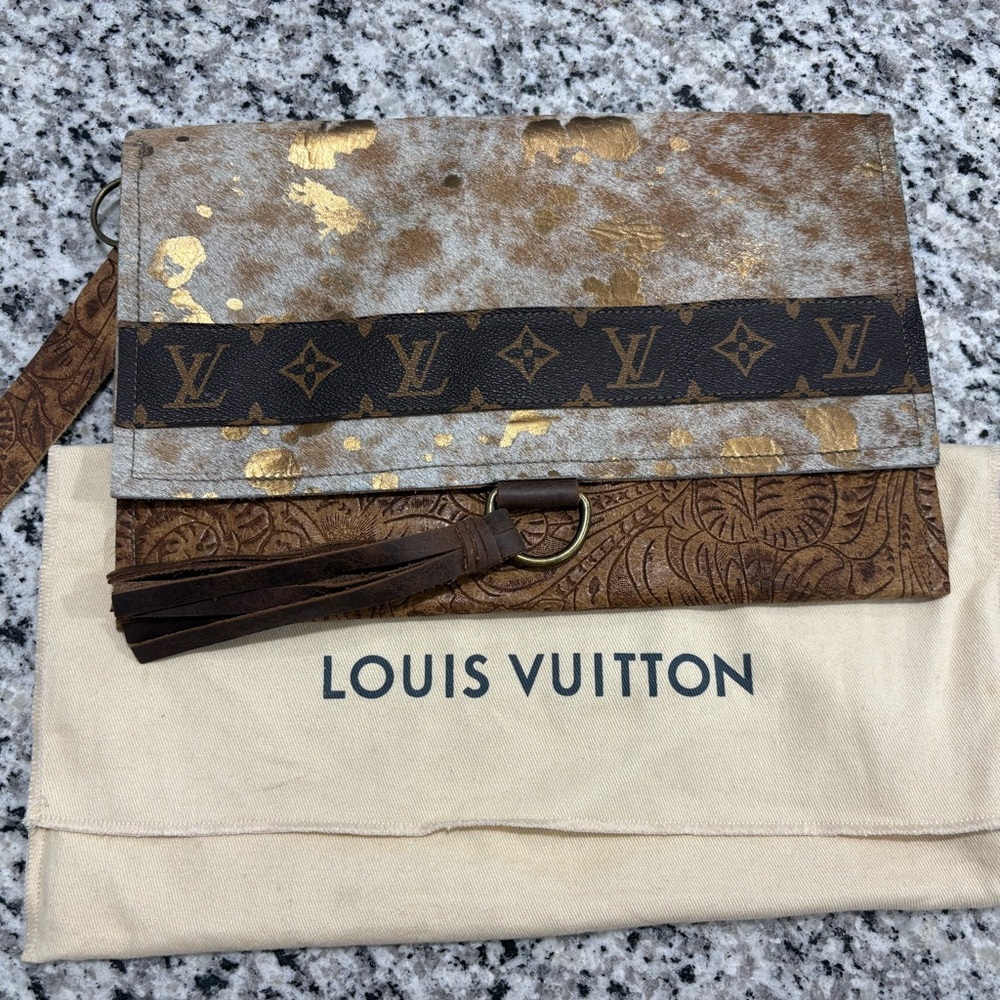 Louis Vuitton Monogram Clutch in Brown and Gold